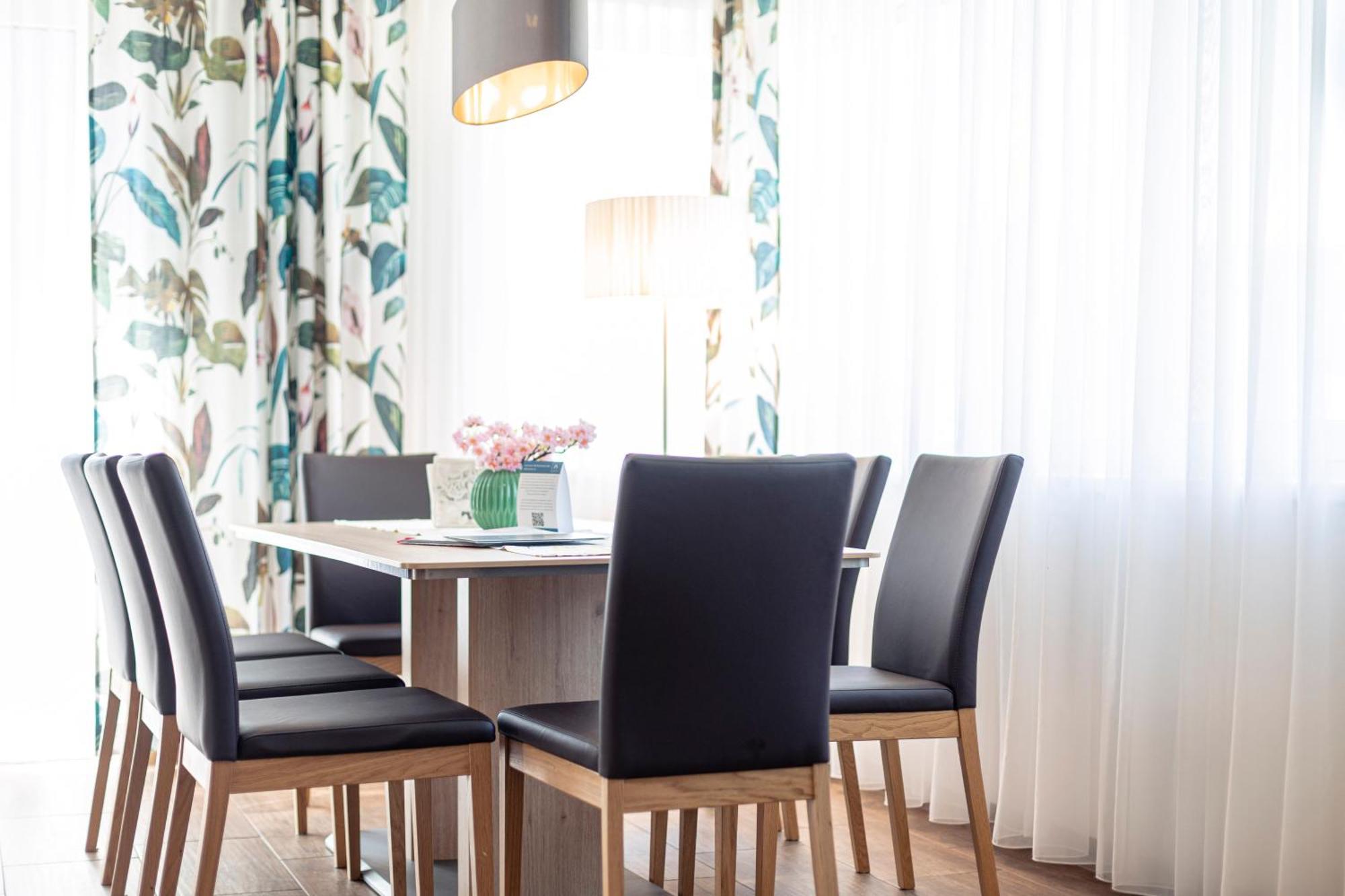 Naturpark Chalets Lambrecht By Alps Resorts ザンクト・ランブレヒット エクステリア 写真