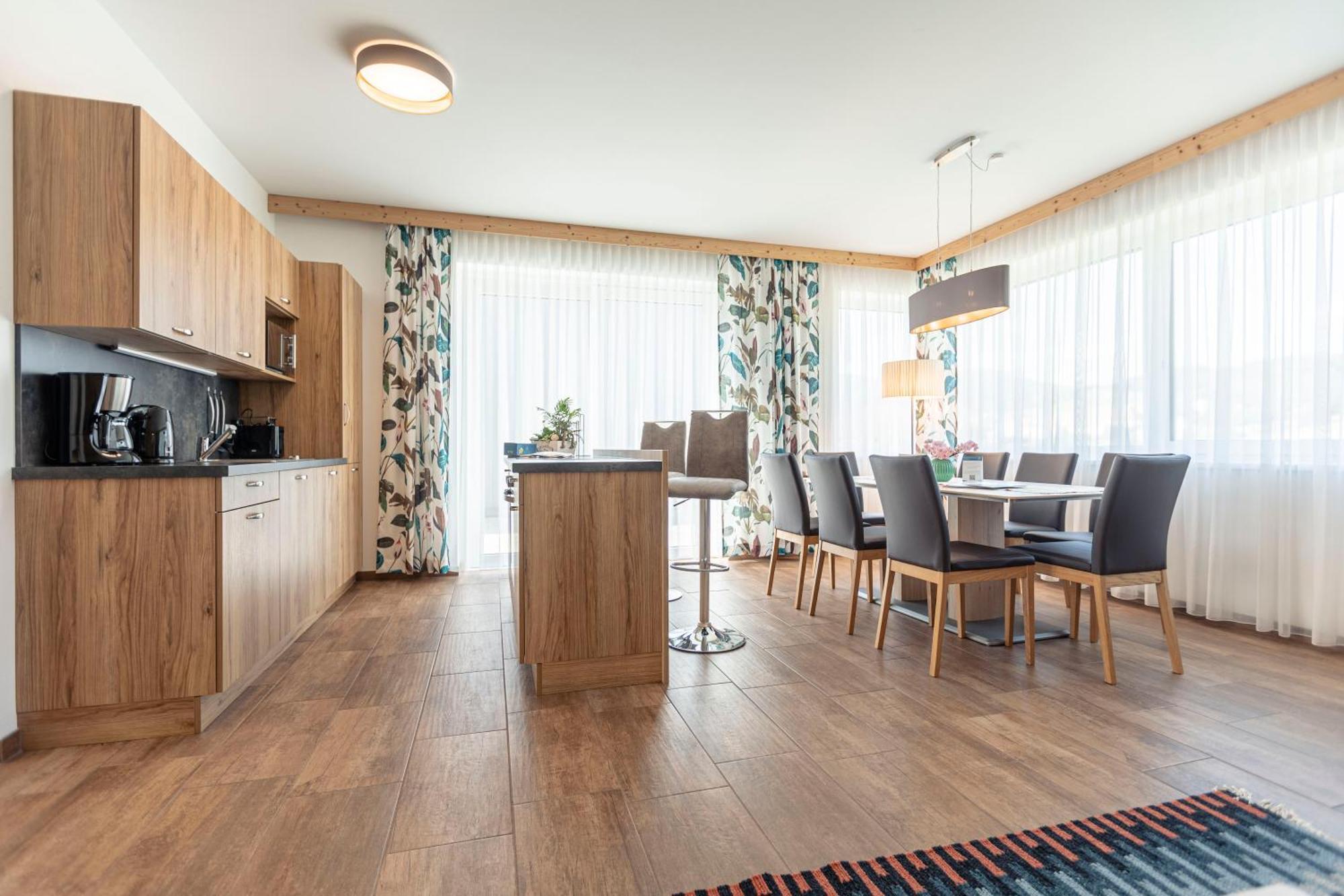 Naturpark Chalets Lambrecht By Alps Resorts ザンクト・ランブレヒット エクステリア 写真